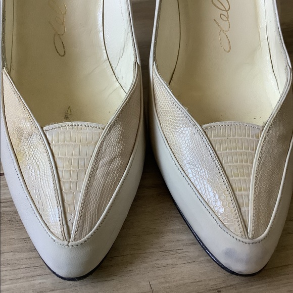 Vintage Cream leather and snakeskin 2.75” heels - Picture 8 of 8